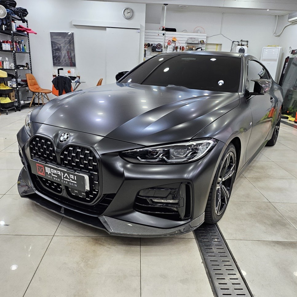 BMW 4시리즈 쿠페 뒤휀다 사틴블랙 랩핑 재 시공 / 불가피한 사고로인해 부분랩핑 재시공 해드렸습니다^^ / 부천랩핑