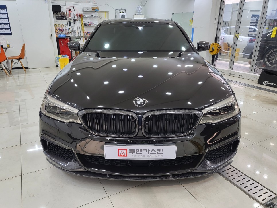 BMW 550d 올 블랙으로 전체랩핑 완성~! / AX 필름 옵시디언블랙 / 고광도 PET 필름으로 도장면같은 느낌으로 연출하기 / 인천랩핑 / 인천 서구, 부평, 부천
