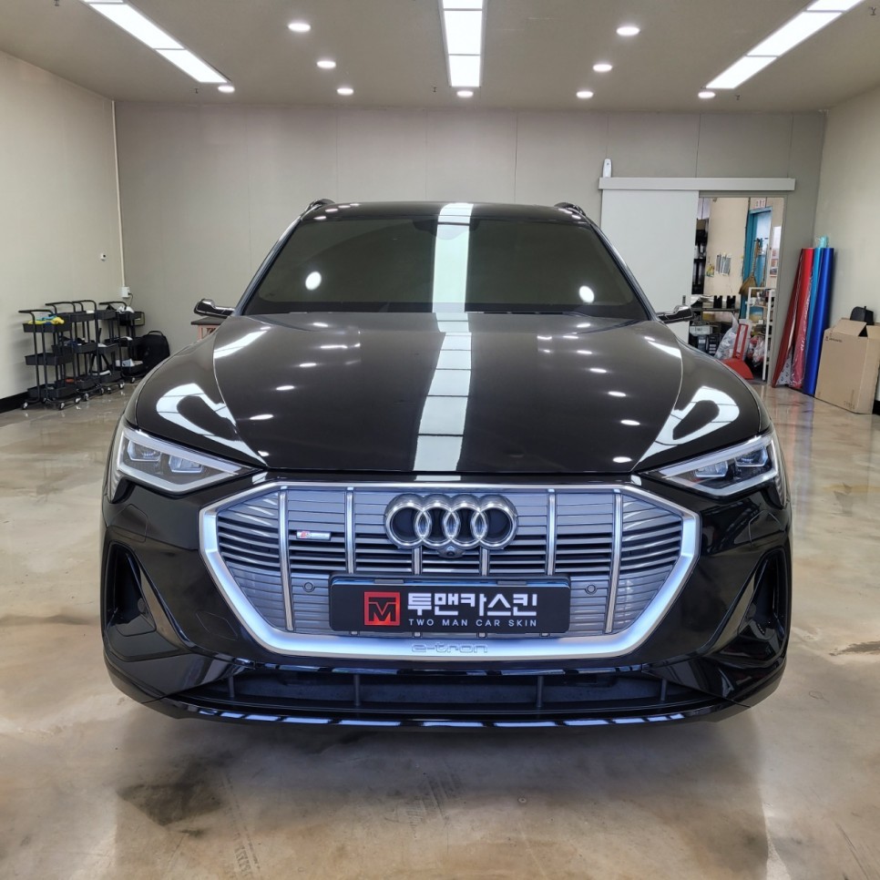 투맨카스킨] 아우디 e-트론 55콰트로 크롬딜리트 / e-tron 55 / 인천 서구, 부평, 부천 | 오늘의카 - 튜닝,정비 시공후기  모음 앱