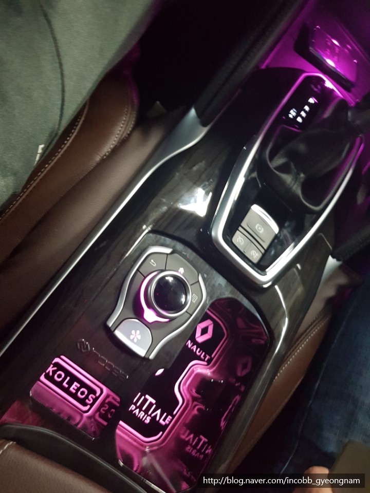 인코브(INCOBB) 경남지사 - QM6 조그셔틀 및 엠비언트연동 컵홀더 9월 행사!! / 경남 양산