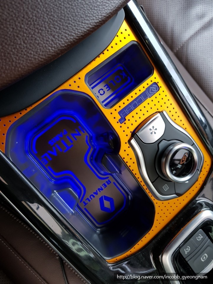 인코브(INCOBB) 경남지사 - QM6 조그셔틀 및 엠비언트연동 컵홀더 9월 행사!! / 경남 양산