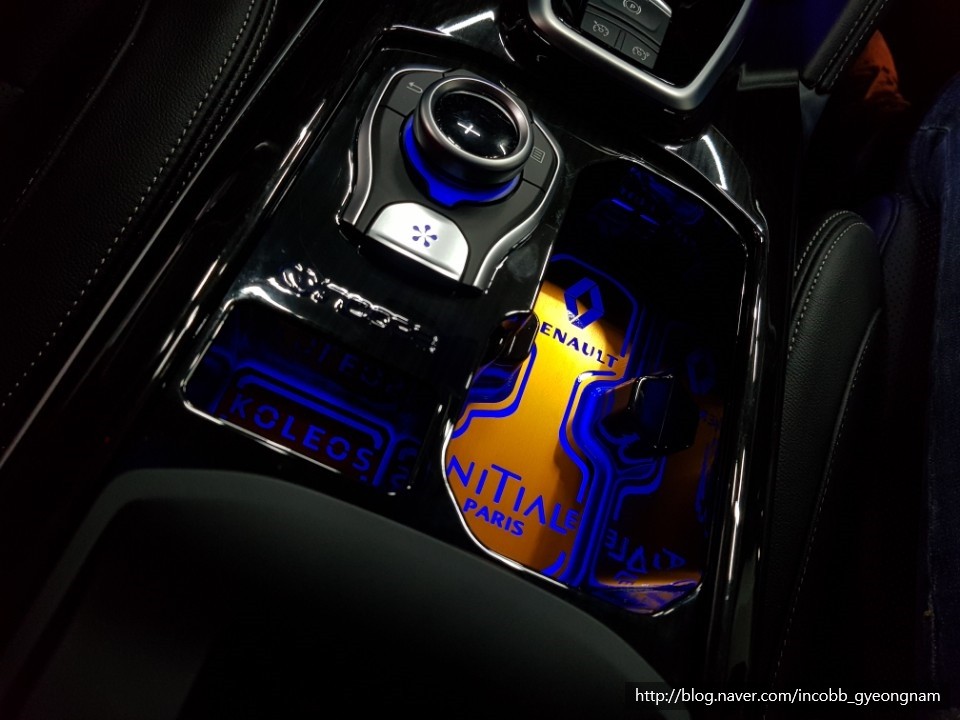 인코브(INCOBB) 경남지사 - QM6 조그셔틀 및 1~2열 엠비언트 풋등연동 12월 할인행사! / 경남 양산