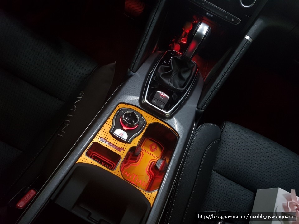 울산LED튜닝 전문점 인코브(INCOBB) 경남지사 - QM6 조그셔틀 1월 할인행사! / 경남 양산