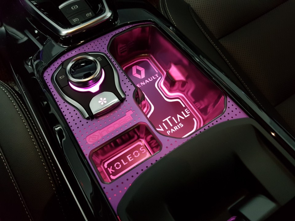 울산LED튜닝 전문점 인코브(INCOBB) 경남지사 - QM6 조그셔틀 및 워크인 작업 / 경남 양산