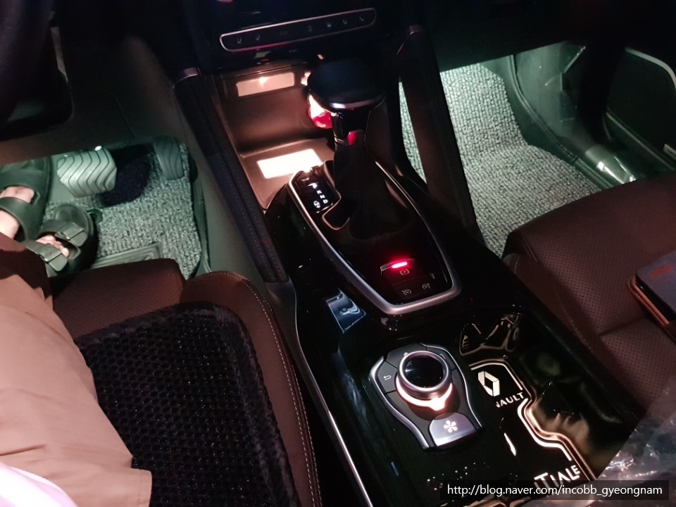 인코브(INCOBB) 경남지사 - QM6 조그셔틀 및 엠비언트연동 컵홀더 FULL 코딩 작업 / 경남 양산