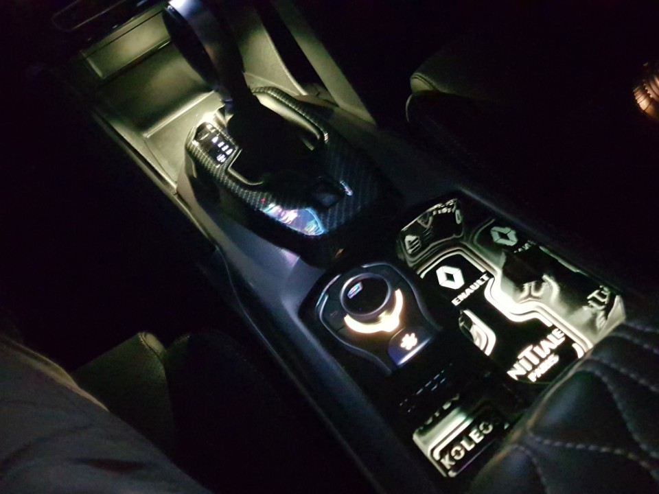 인코브(INCOBB) 경남지사 - QM6 조그셔틀 및 엠비언트연동 컵홀더 9월 행사!! / 경남 양산