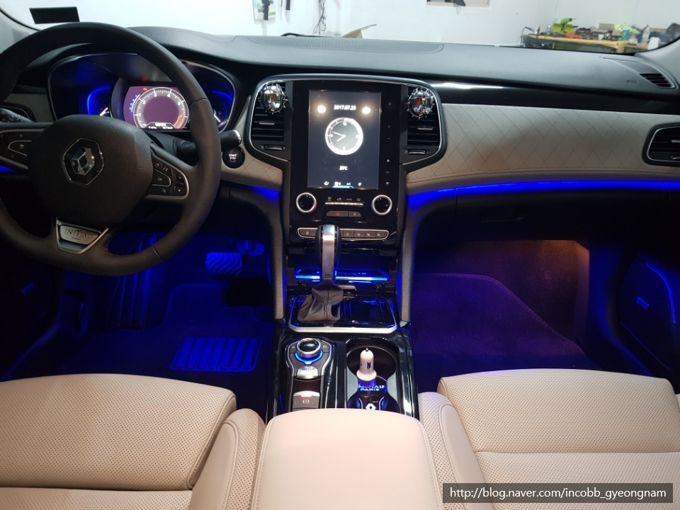 인코브(INCOBB) 경남지사 - SM6 컵홀더 서랍장 엠비언트 풋등  연동 작업 / 경남 양산