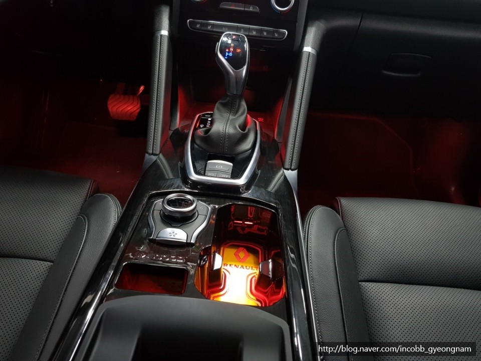 인코브(INCOBB) 경남지사 - QM6 조그셔틀 및 1~2열 엠비언트 풋등연동 12월 할인행사! / 경남 양산