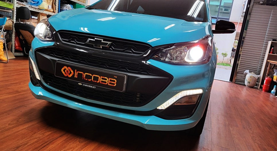 더뉴스파크 전조등 흰색 LED라이트로 바꾸고 광량 증가 시키는 방법! / 김포 고촌읍