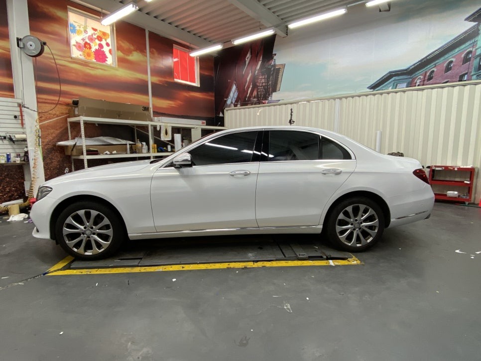 [BENZ E300] 3M 2080 GP240 Gloss White Gold Sparkle 전체랩핑 / 팀카스킨 / 서초구 방배동