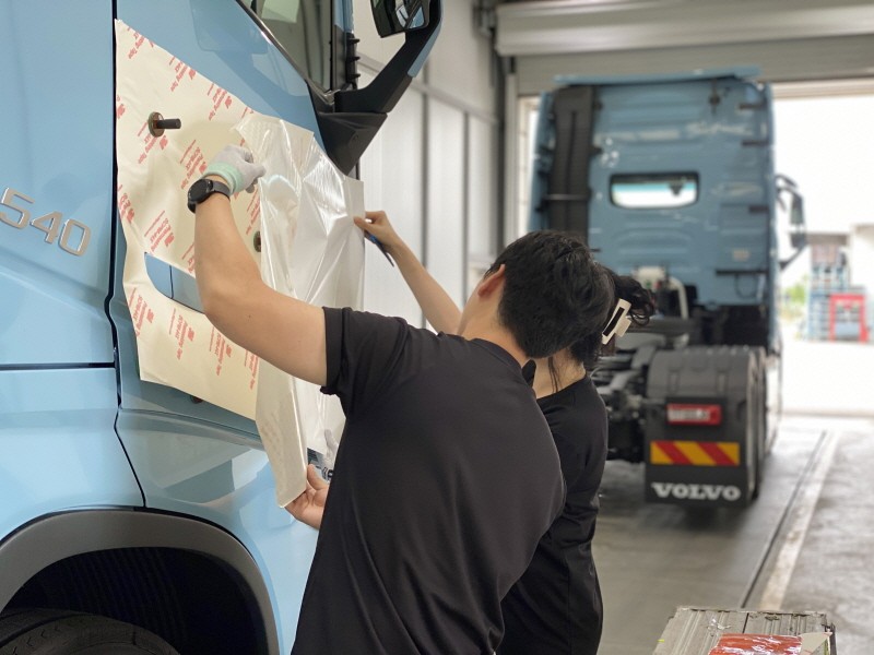 [팀카스킨] VOLVO TRUCK KOREA 25주년 한정판 데칼 출장시공 / 서초구 방배동