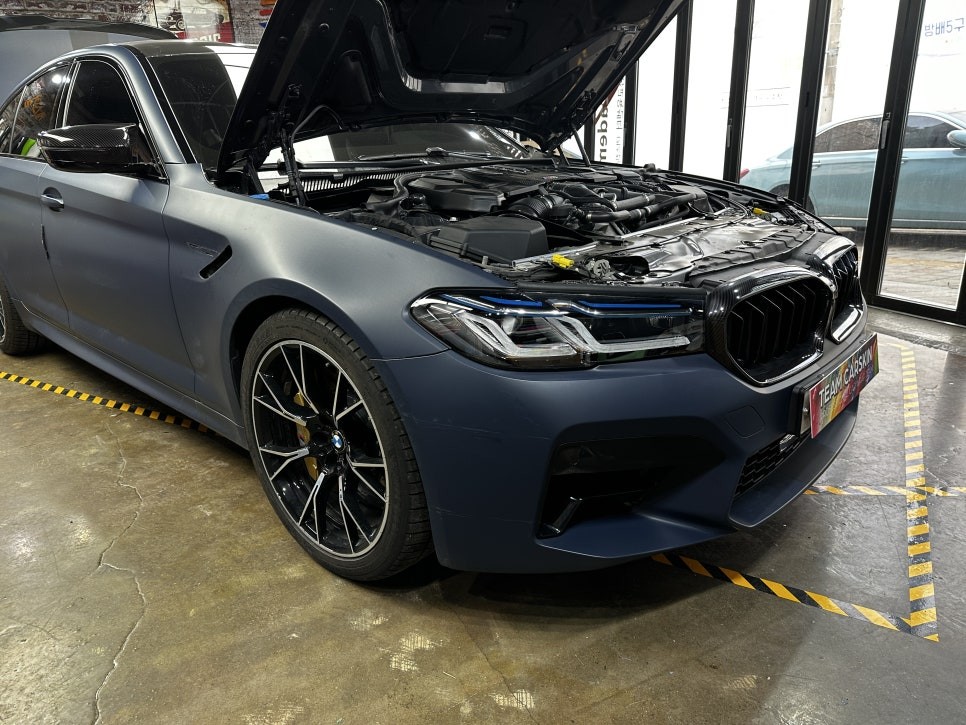 [팀카서초] BMW M5 앞범퍼, 앞휀더 재시공