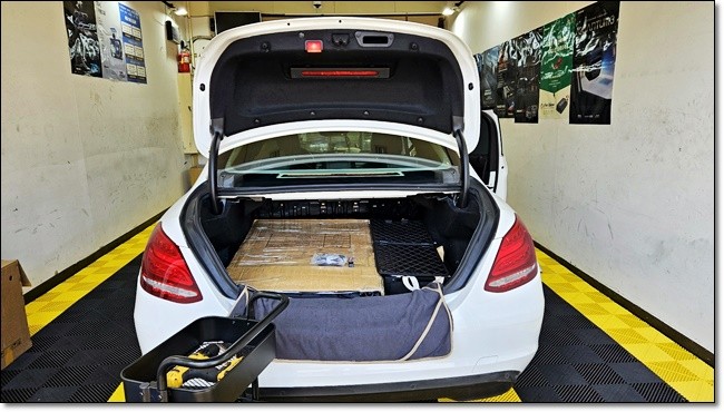 안산 벤츠 룸미러모니터 합리적인 비용으로 깔끔하게 설치하세요 / 경기 안산