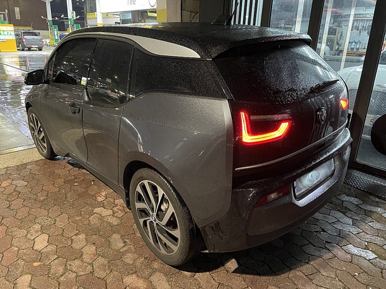 서울 / BMW i3 글로스 화이트 투톤 전체랩핑 / 서울 서대문 / 마포.서대문.은평.용산.중구
