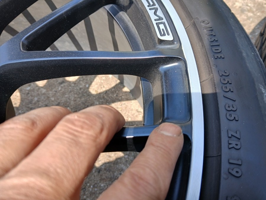 원조[부산 휠 복원] 벤츠 CLS 63 AMG 휠 복원 작업! / 부산 기장군