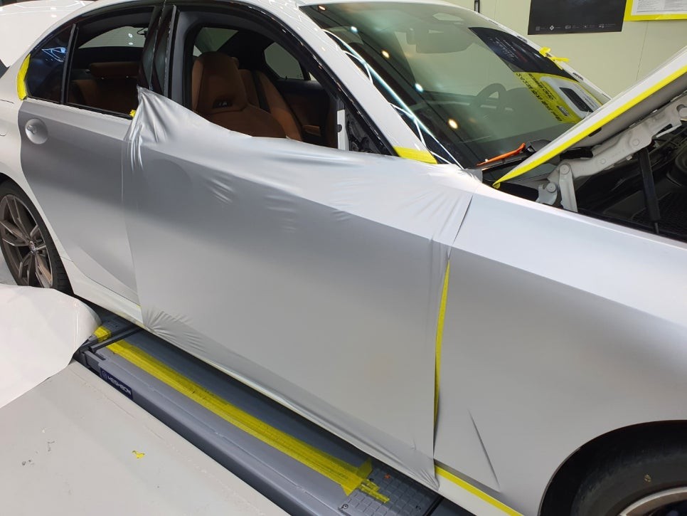 평택 랩핑 잘하는 곳 BMW 차량 랩핑 으로 무한 변신 가능한 잇츠코리아 평택점! [안성 랩핑] / 안성시 원곡면