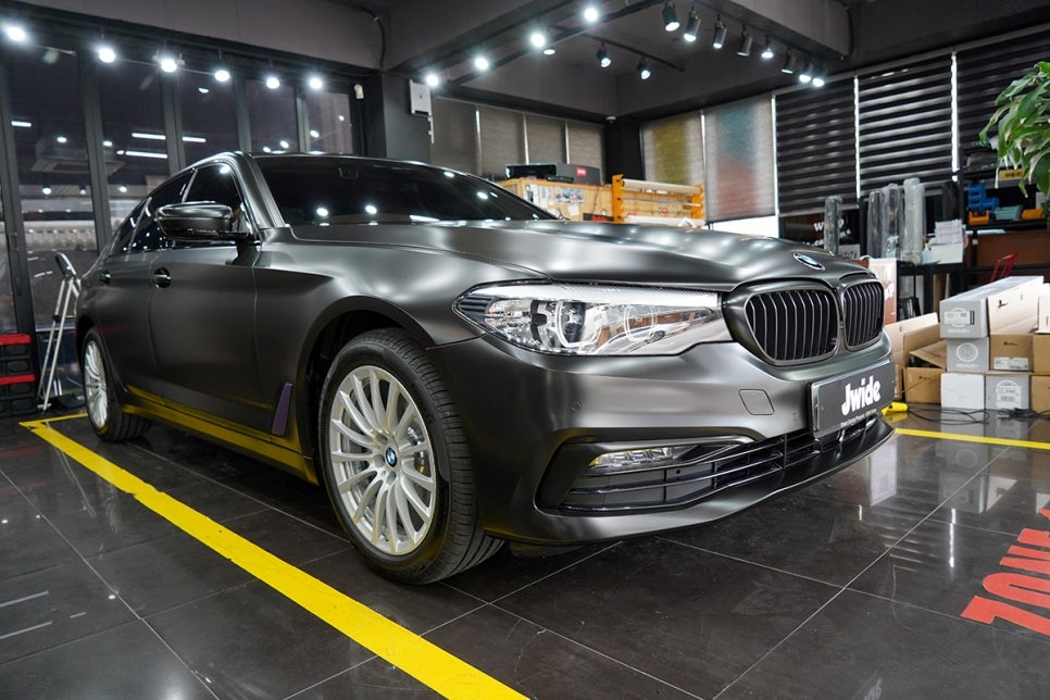 BMW520i 자동차 랩핑가격 사틴블랙 전체랩핑 / 경기 수원 영통