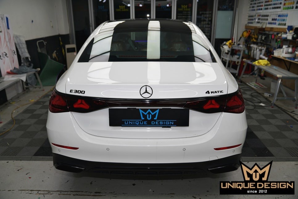 의정부 랩핑은 여기여! 벤츠 W214 E300 고광택 루프스킨 시공기!
