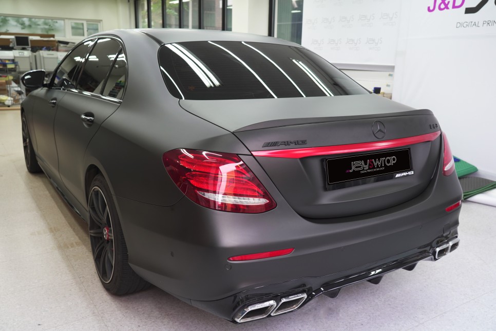 강남랩핑[제이스랩]:: 벤츠 E63 AMG 무광 다크그레이 전체랩핑/ LB필름 / 강남, 서초, 선릉