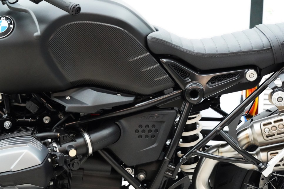 강남랩핑[제이스랩] ::BMW RnineT 알나인티 바이크랩핑 드레스업 / 강남, 서초, 선릉