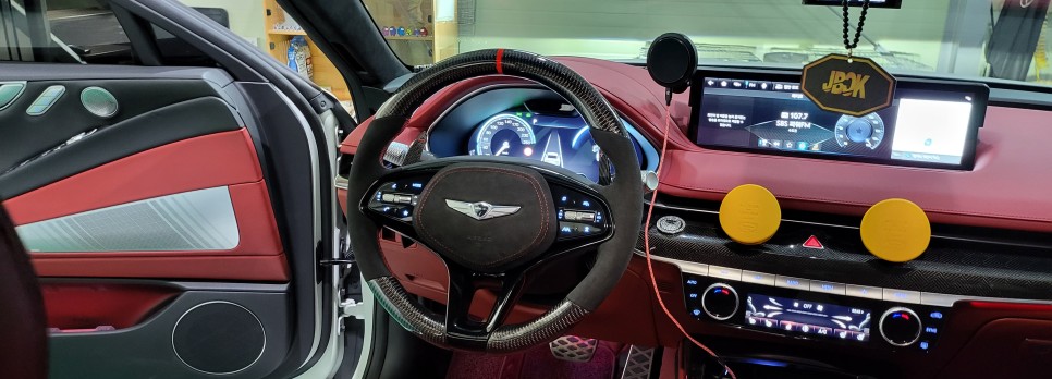 제네시스 GV70 카본핸들 알칸타라 셋팅 출고. / 오산 서부로