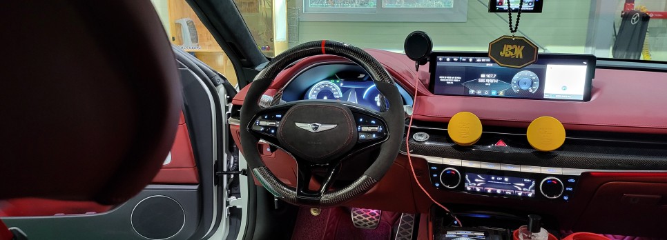 제네시스 GV70 카본핸들 알칸타라 셋팅 출고. / 오산 서부로