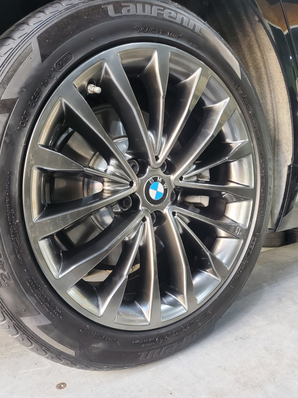 안산 BMW 휠복원 휠도색 BMW G30 5시리즈 고스트크롬 도색 / 안산시 이동