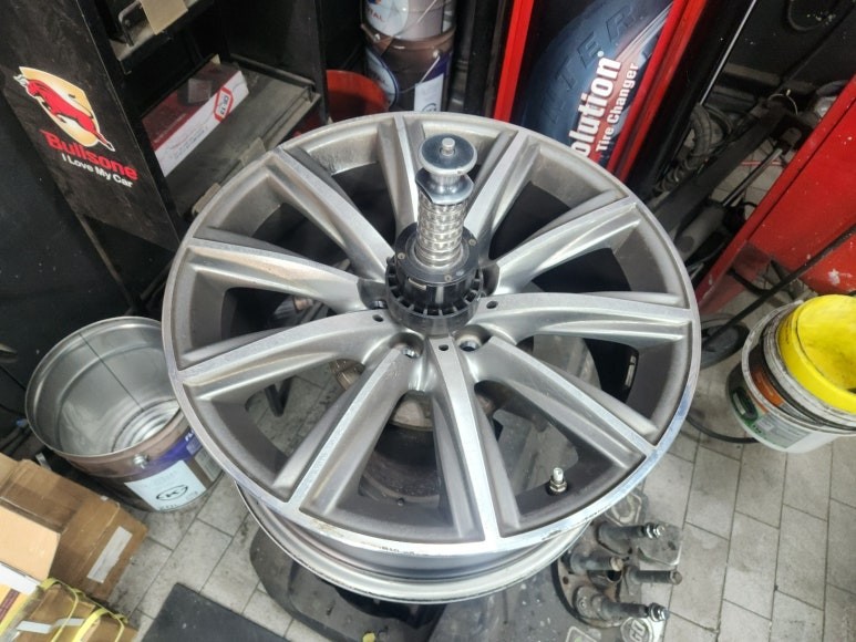 대전 타이어싼곳 봉타이어 BMW 520i 프라이머시투어as 교체 작업후기