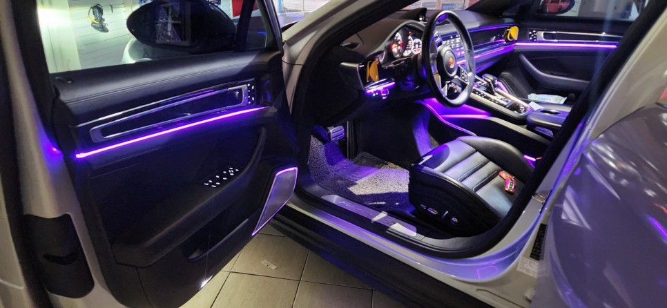 포르쉐 엠비언트 시공/포르쉐 파나메라 실내 엠비언트 튜닝 시공 / 부산, 김해