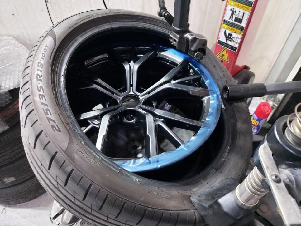 BMW G30 5시리즈 M패키지 845M 19인치 순정휠 고스트크롬 휠도색 / 대전 중구 안영동