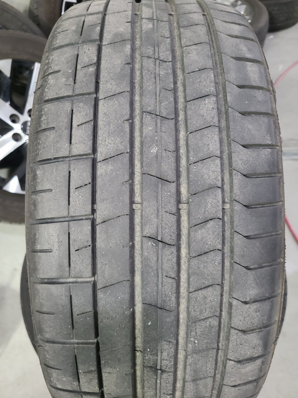 대전 휠로세움 아반떼 N 19인치 하이퍼실버 분체 휠도색 / 대전 중구 안영동