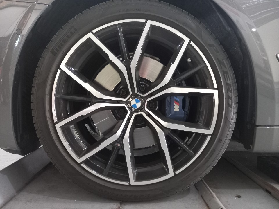 대전.충청 / 대구 구미 BMW G30 5시리즈 845M 19인치 순정휠 대전 휠복원 (다이아컷팅 분체도장) / 대전 중구 안영동 / 대전