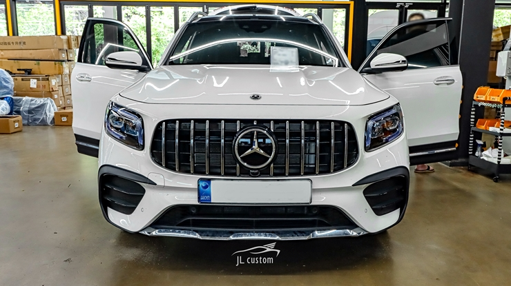 벤츠 GLB 250 신차 출고와 동시에 블랙박스, 보조배터리 조합 / 세로 그릴 / 2열 열선 시공 / 벤츠 / GLB-클래스 / 하남 초이로