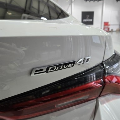 BMW i4 사틴블랙 전체랩핑시공