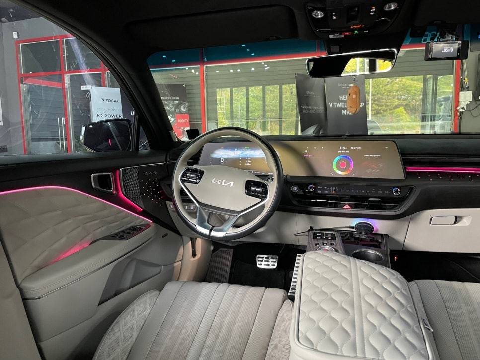 진주 엠비언트 기아 K8 RGB 에이비클 순정 연동  작업한 모습 구경오세요!! / 진주, 창원