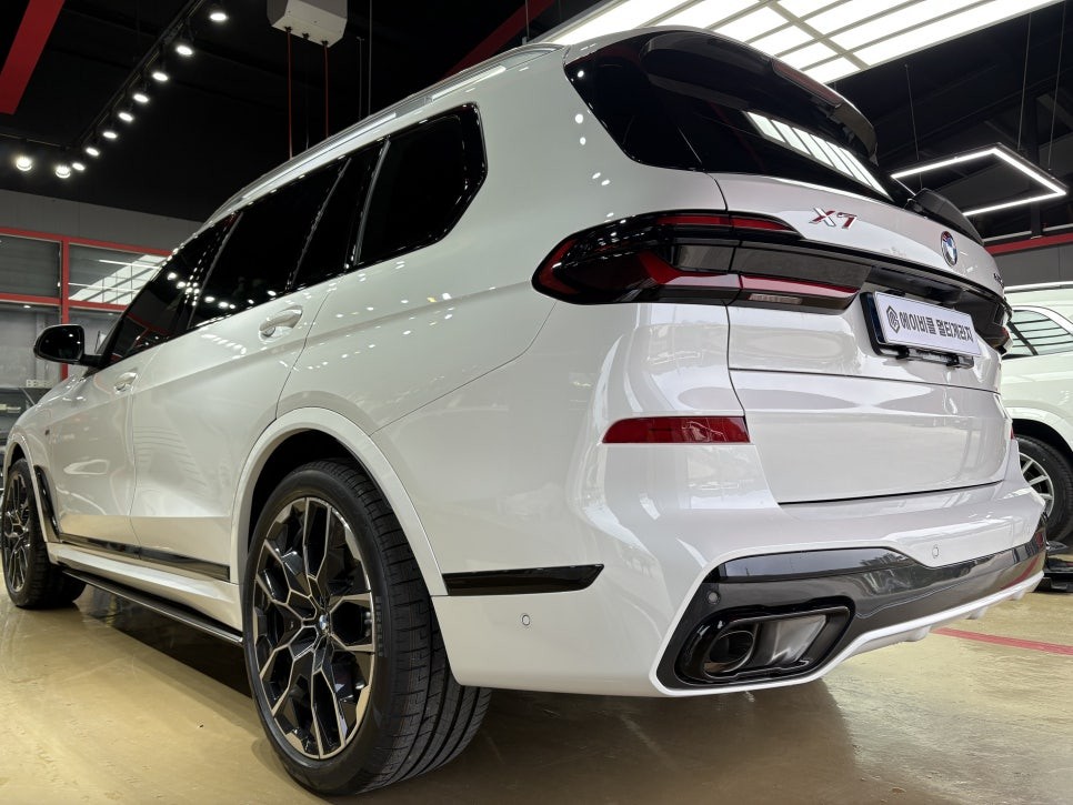 진주 사이드스텝 BMW x7 40i 크롬딜리트 블랙 유광머플러팁 킹스텝.전동사이드발판 튜닝 / 진주, 창원
