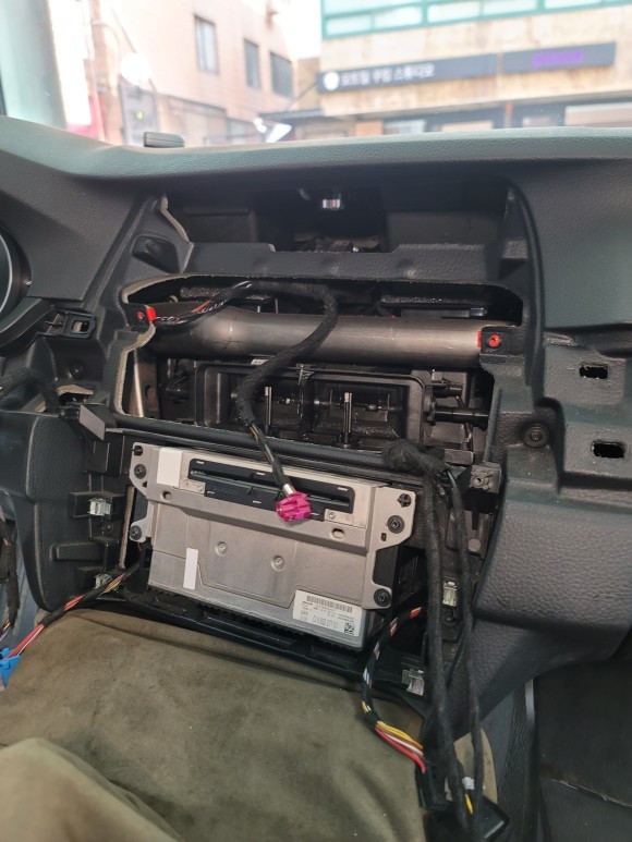 BMW F10  나비플라이 12.5