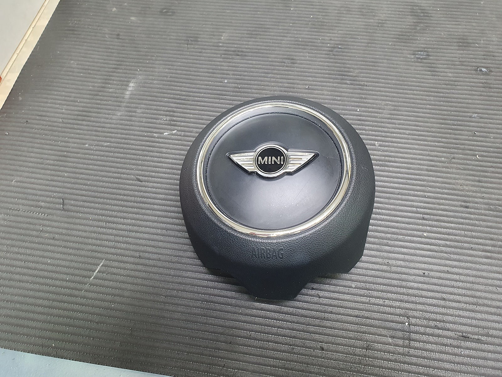 BMW 미니쿠퍼 3세대 F56 고질병 클락션 먹통현상을 모두 말끔히 수리 해결하여 드렸습니다.~~~^^ / 서울 도봉구