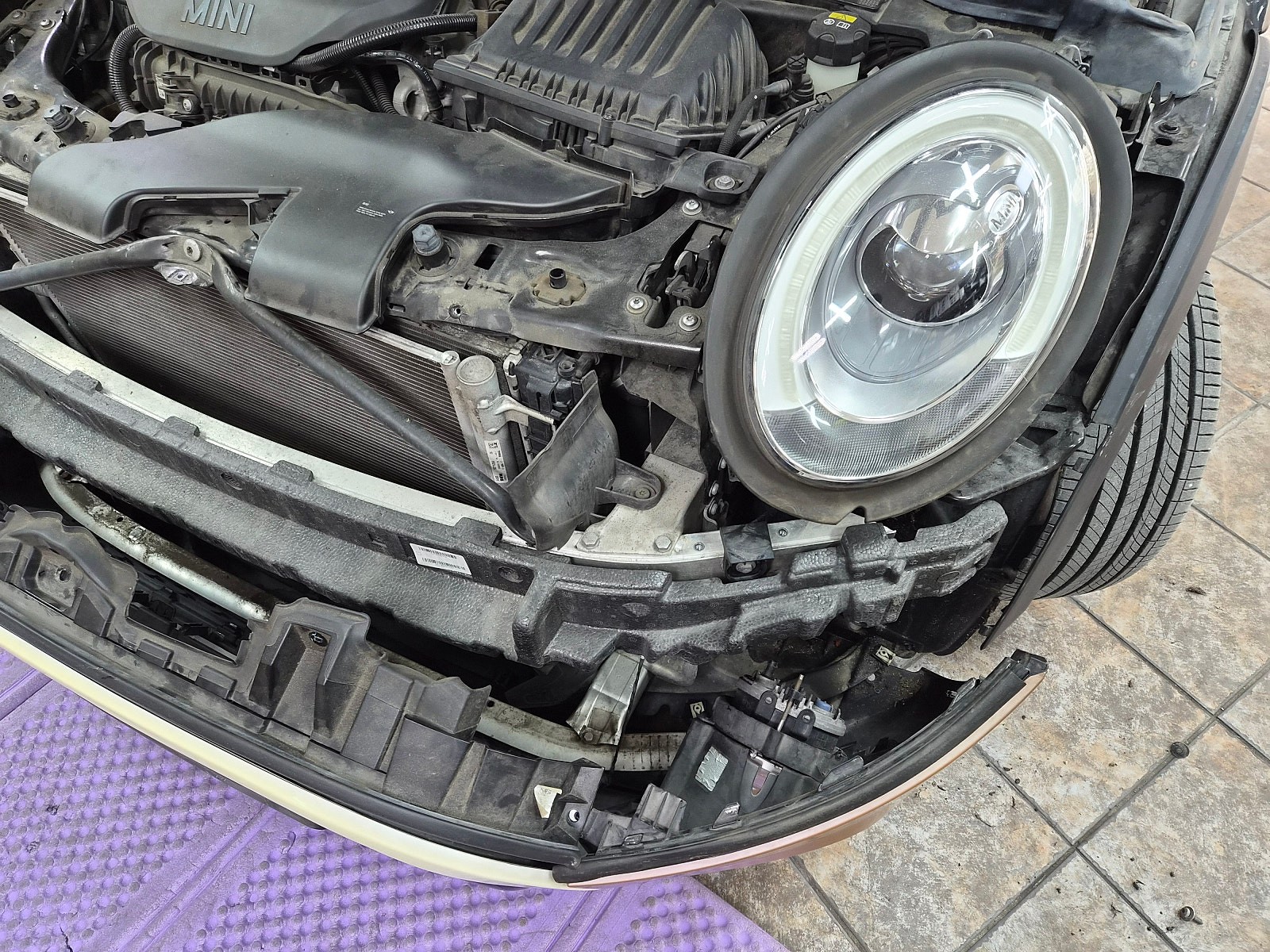 BMW 미니쿠퍼 F56 고장난 답답한 클락션을 듀얼혼으로 개조하여 장착후 속시원하게 울려펴집니다.~~^^ / 서울 도봉구
