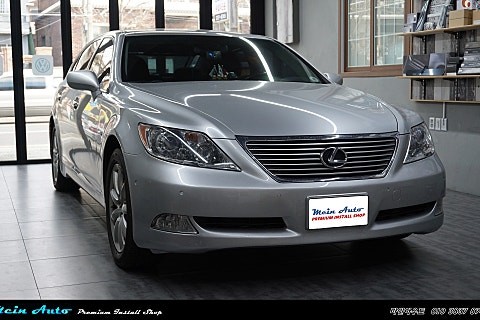 [2년 전 오늘] 렉서스 LS460에 안전하고 편리한 길 안내를 위해 아틀란 3D 터치 네비게이션 매립 장착하기 / 경남 창원