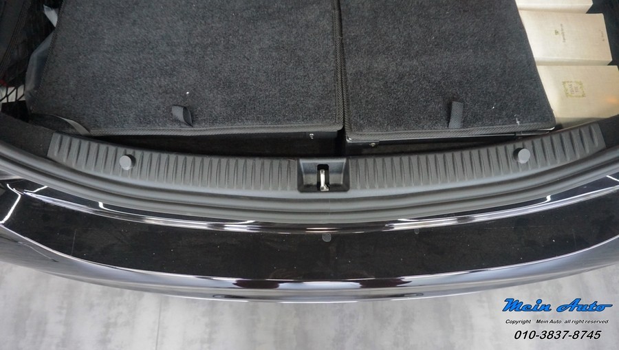 벤츠 C클래스(W205) 전동트렁크 3년 100,000Km 무상 보증되는 스마트 테일게이트와 모션 풋센서 장착 / 경남 창원