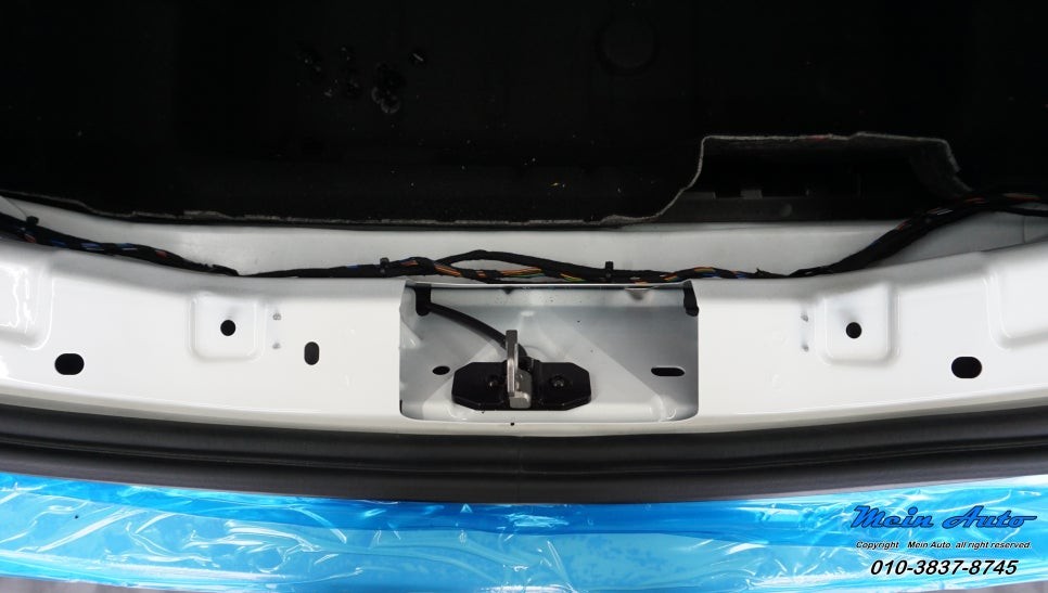 2016년 벤츠 E클래스(W213) 스마트 테일게이트 전동트렁크 / 경남 창원