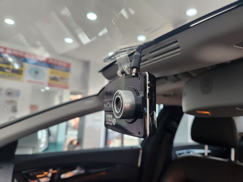 부산 수영 센텀 벤츠 CLS 250D 블랙박스 설치