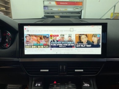 포르쉐 카이엔 2014년식 PCM3.1 순정 모니터 탈거 후 전용 12.3인치 와이드 안드로이드 모니터 장착!!