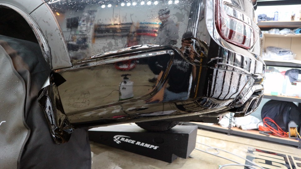 쌍용 올 뉴 렉스턴 더 블랙 오버 휀다+도어+범퍼 하단 가니쉬 포함 펜더 블랙 PPF 랩핑 시공! : ) 아트랩스킨 / 용인시 기흥구 농서동