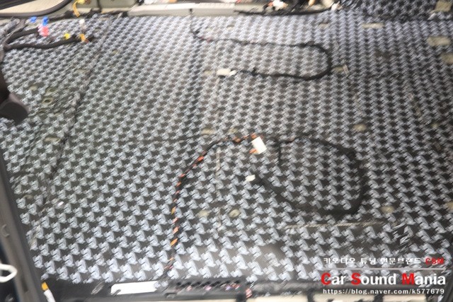 정숙한 실내 변신을 위한 방음 시공 카니발 정숙함을 100% 약속드려요 / 서울 양천구 강서구