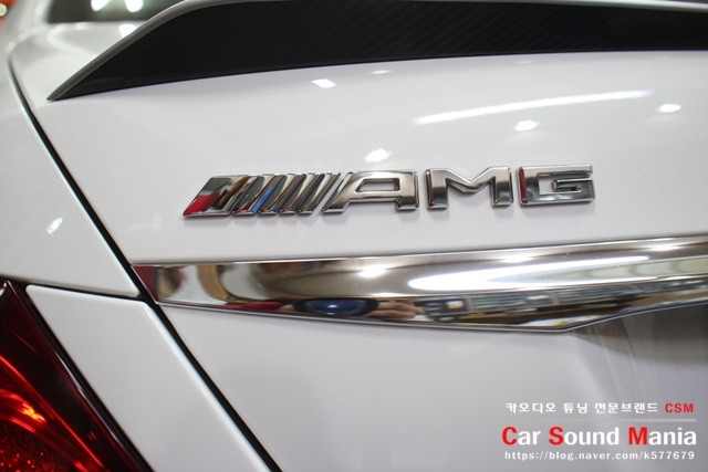 벤츠 전용 아이템 3D 부메스터 전동 트윗터 송풍구 엠비언트 라이트 장착 벤츠E63AMG 시공기 수입차카오디오 전문 CSM카오디오