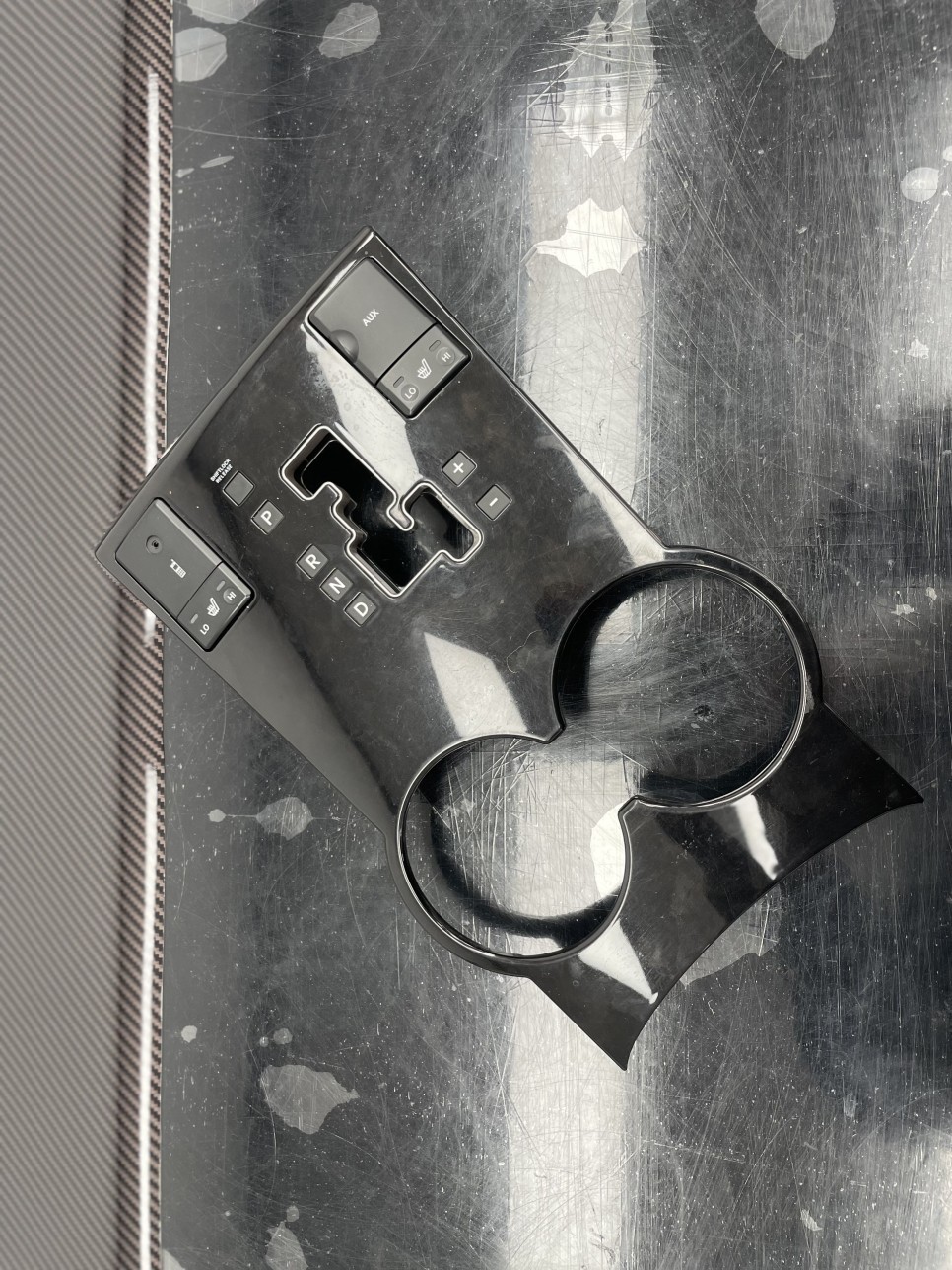 인천랩핑 모하비 유광카본으로 실내랩핑시공 / 인천 남동구