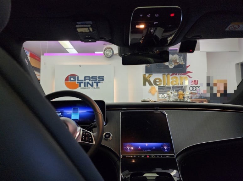 요즘대세 전기차 벤츠썬팅EQE500 4matic  인천자동차썬팅 신차패키지 글라스틴트 레이니블루 반사썬팅