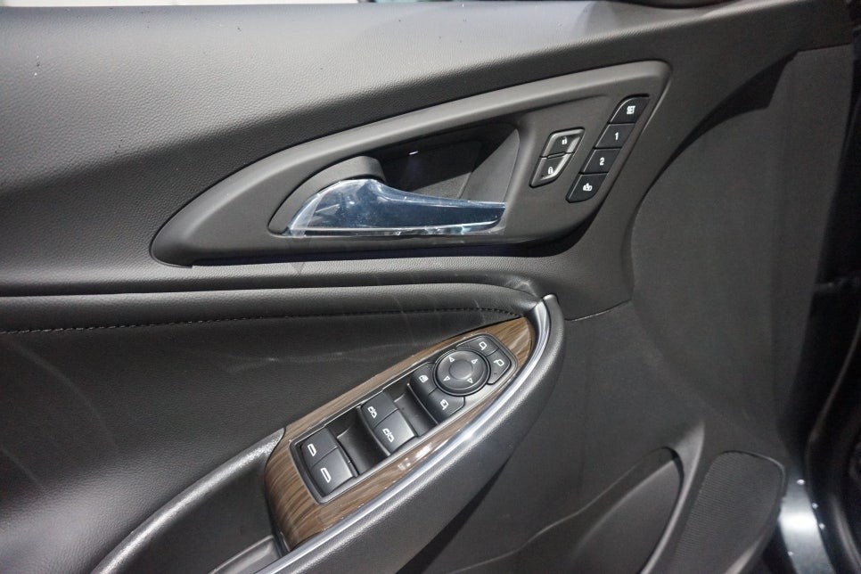 디비튠에서 올뉴말리부 실내 LED로 드레스업! / 안산시 상록구 이동